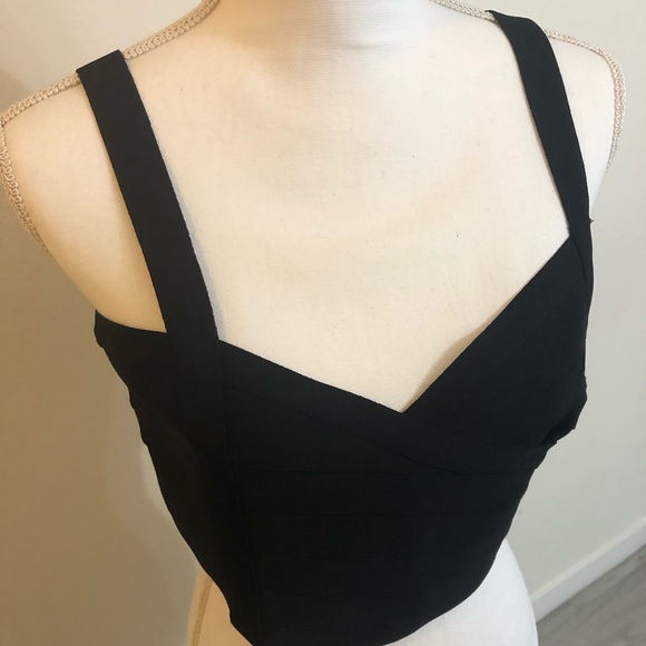 Black Bebe crop top - Picture 2 of 4